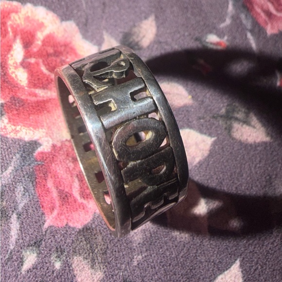 Elegant Gold and Silver Women's Jewelry - Picture 4 of 15